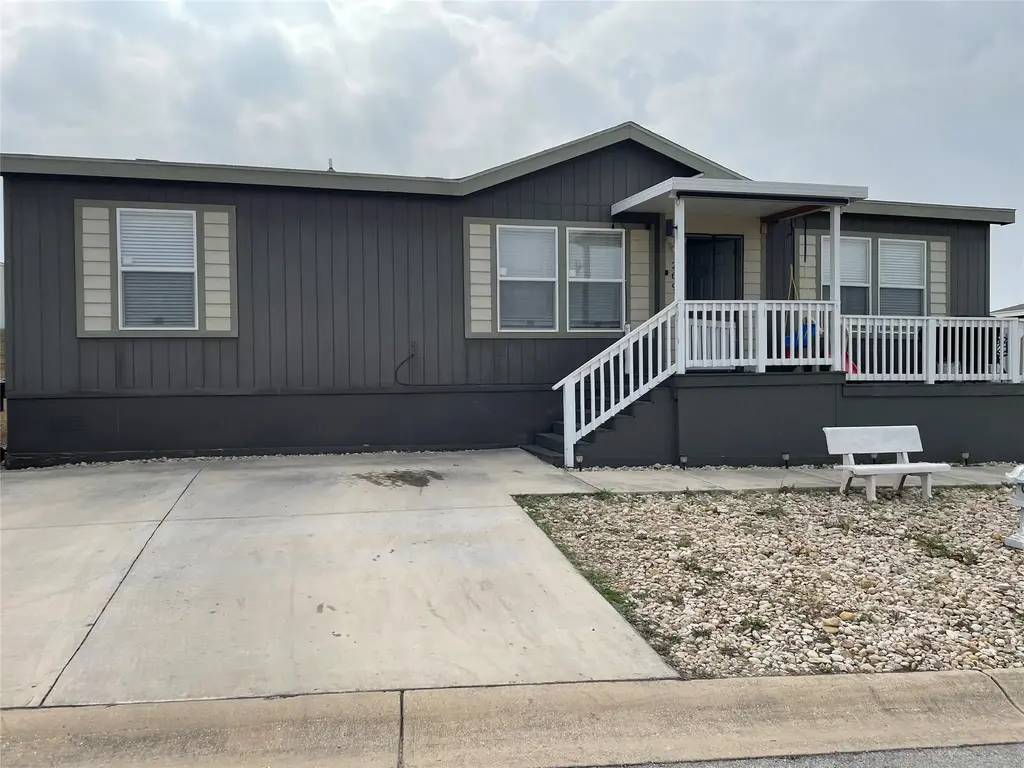 269 Featherstone Drive, Converse