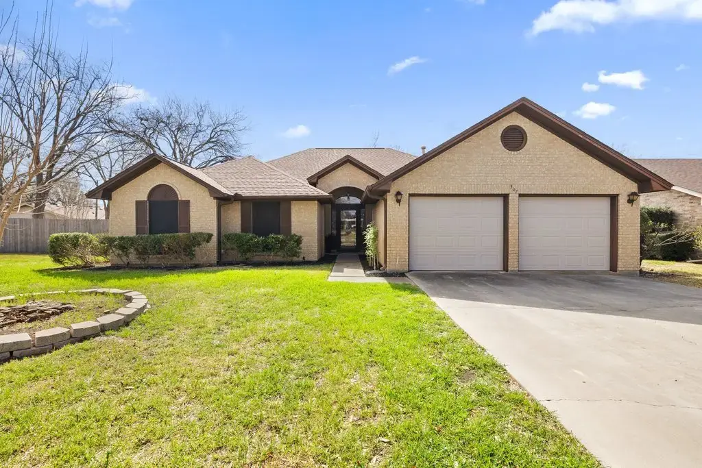 307 Cherrywood Circle, Taylor