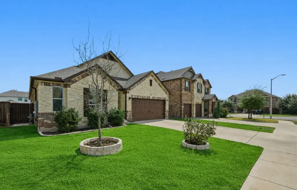1236 Cornith Lane, Leander