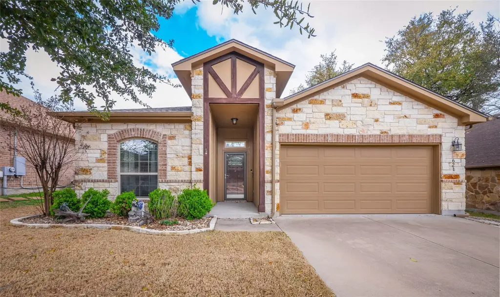 621 Algerita Drive, Georgetown