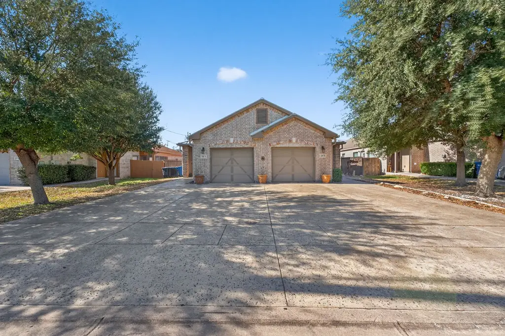 241 Anne Louise Drive A & B, New Braunfels