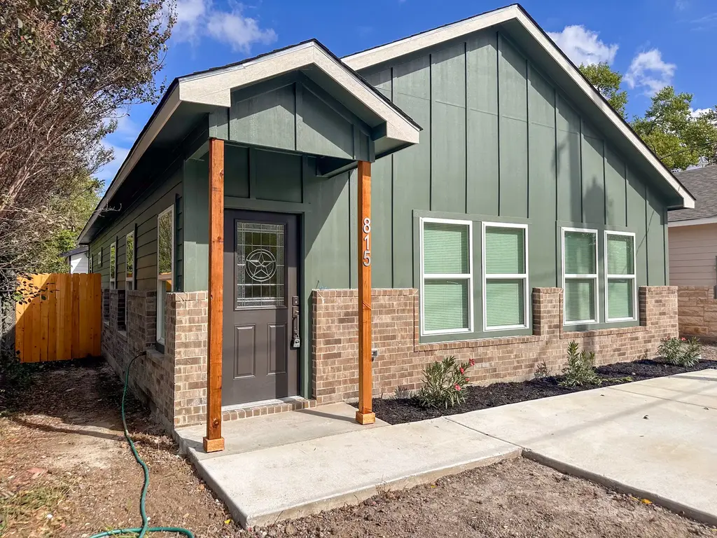 815 5th Street, Lockhart