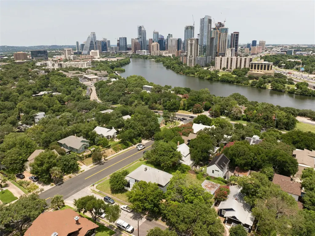 1107 Travis Heights Boulevard, Austin