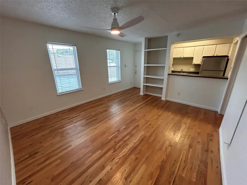 808 Winflo Drive 210, Austin