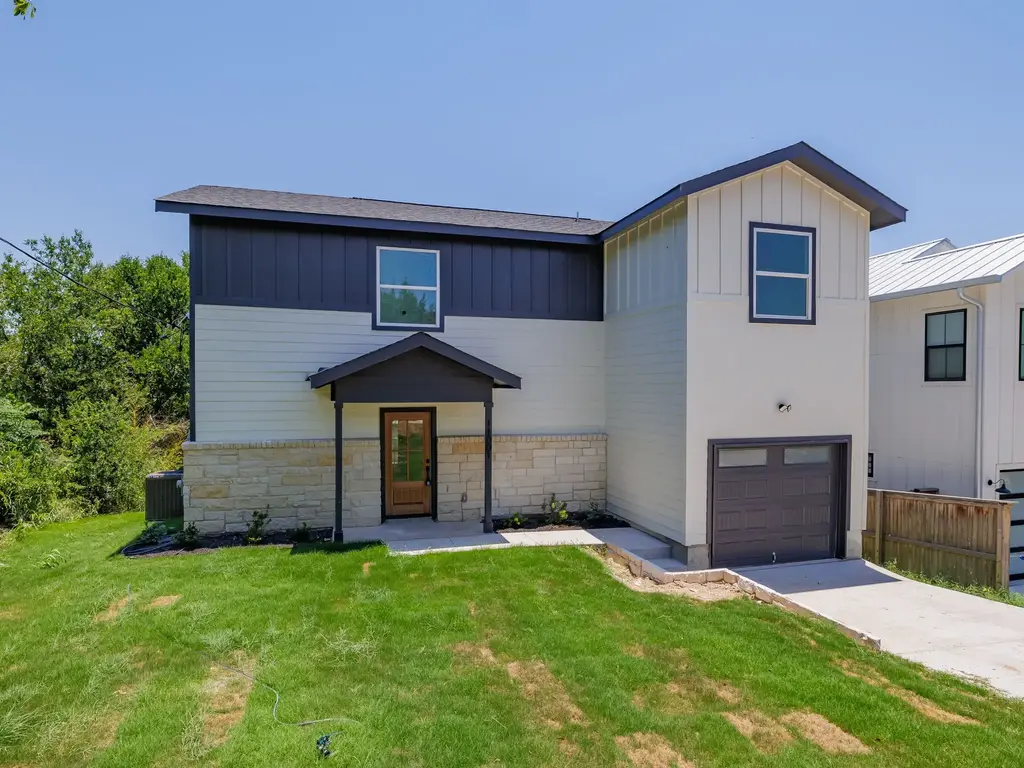 11001 Sage Street, Jonestown