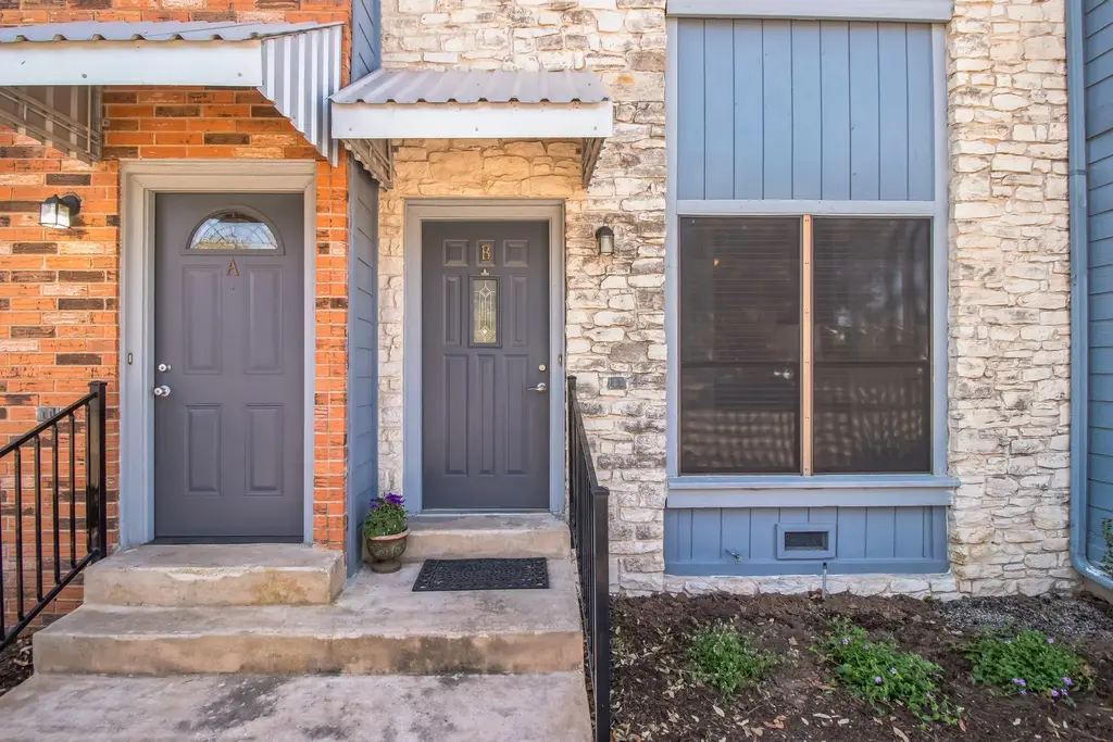 3008 Whisper Oaks Lane B, Georgetown