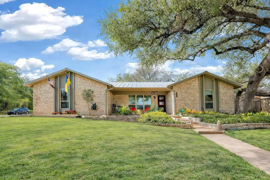 12300 Blue Water Drive, Austin