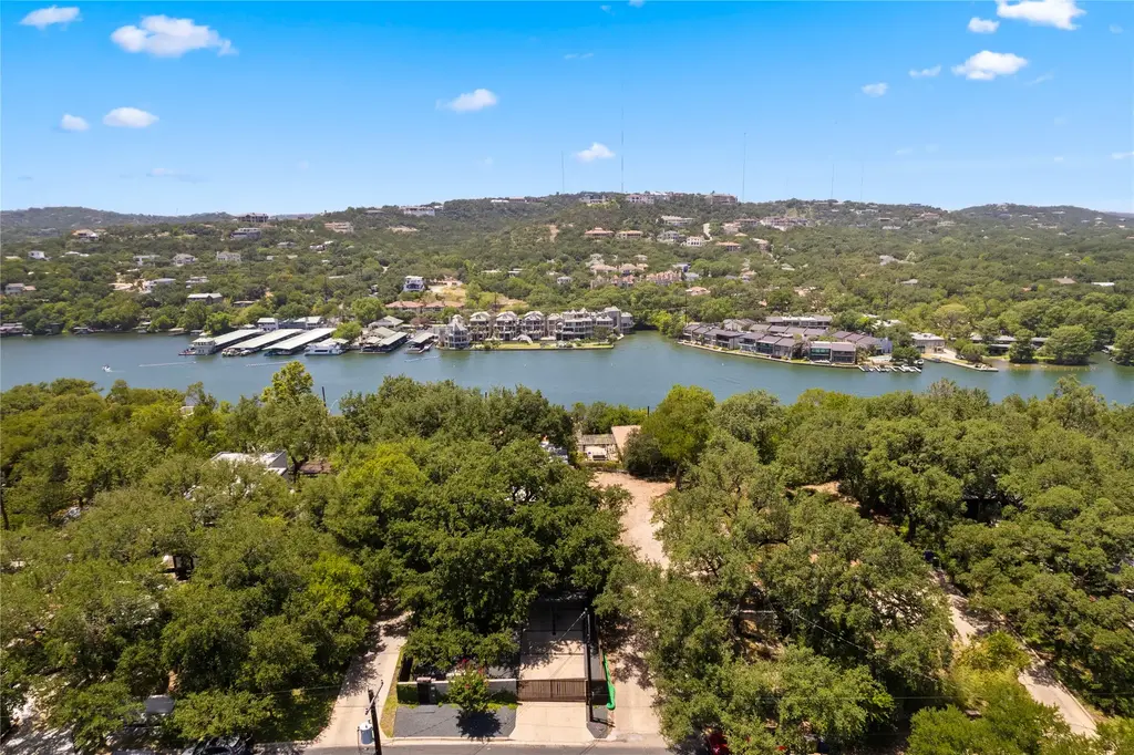2202 Matthews Drive, Austin