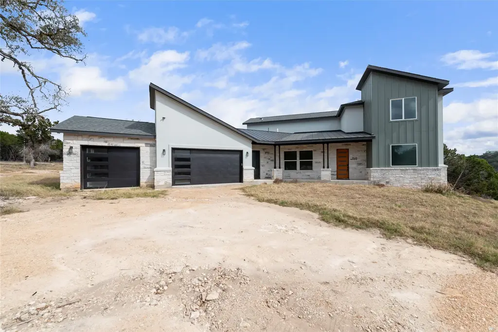 18213 Gregg Bluff Road, Jonestown
