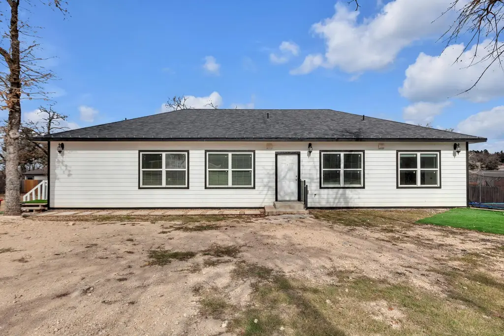 114 Crepe Myrtle Parkway, Elgin