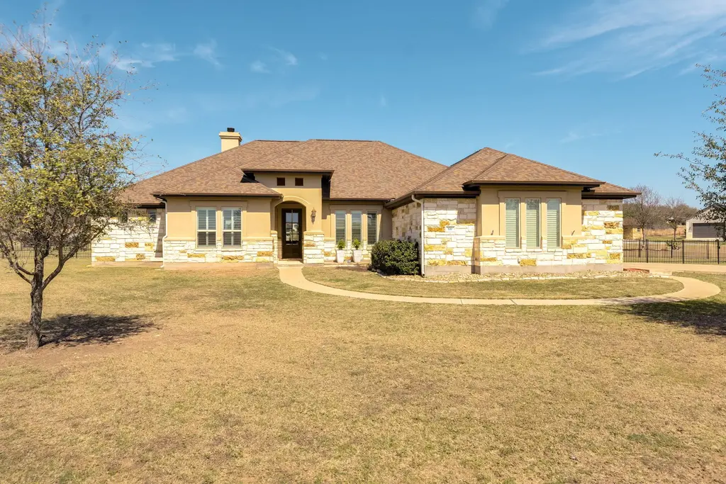 100 Noble Log Grove, Liberty Hill