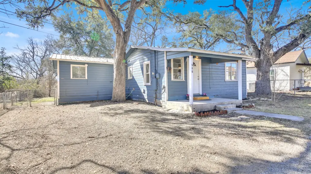 908 Tank Street, Lockhart