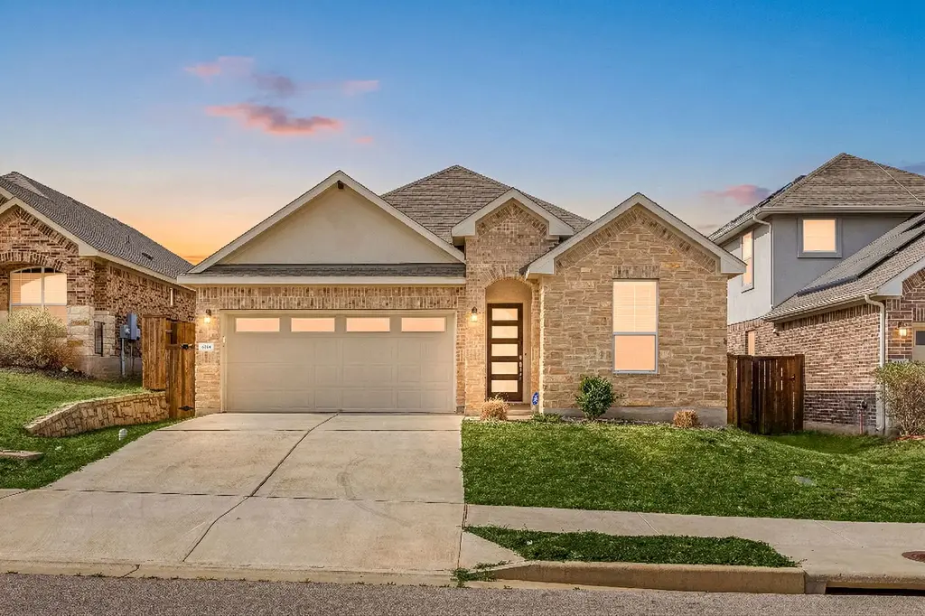 904 Balsora Cove, Georgetown