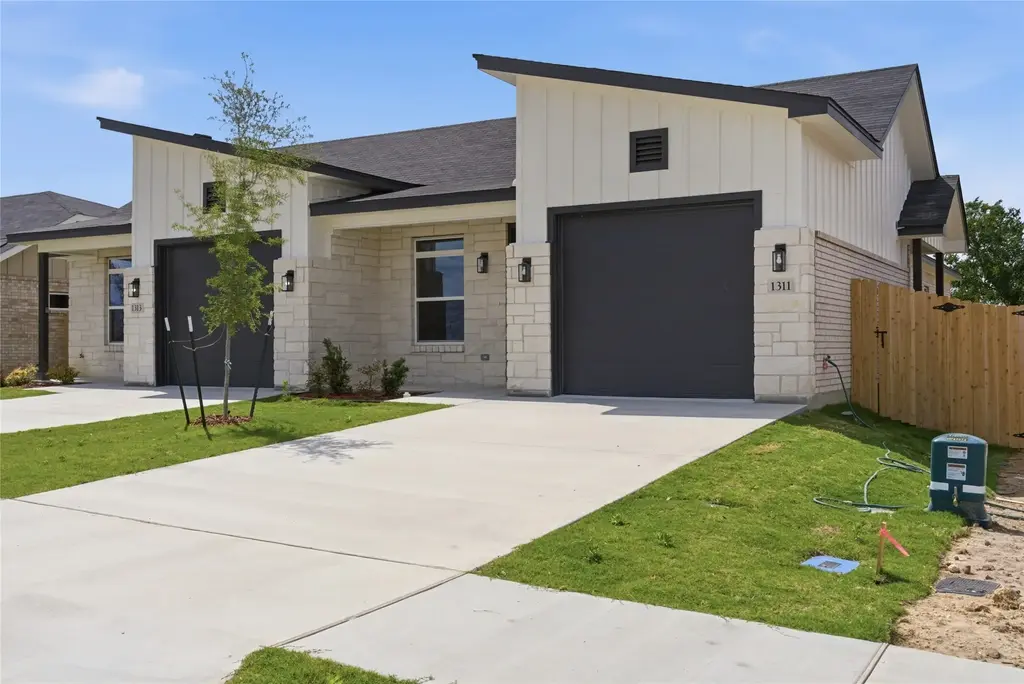 1311 Lone Pine Way, Killeen