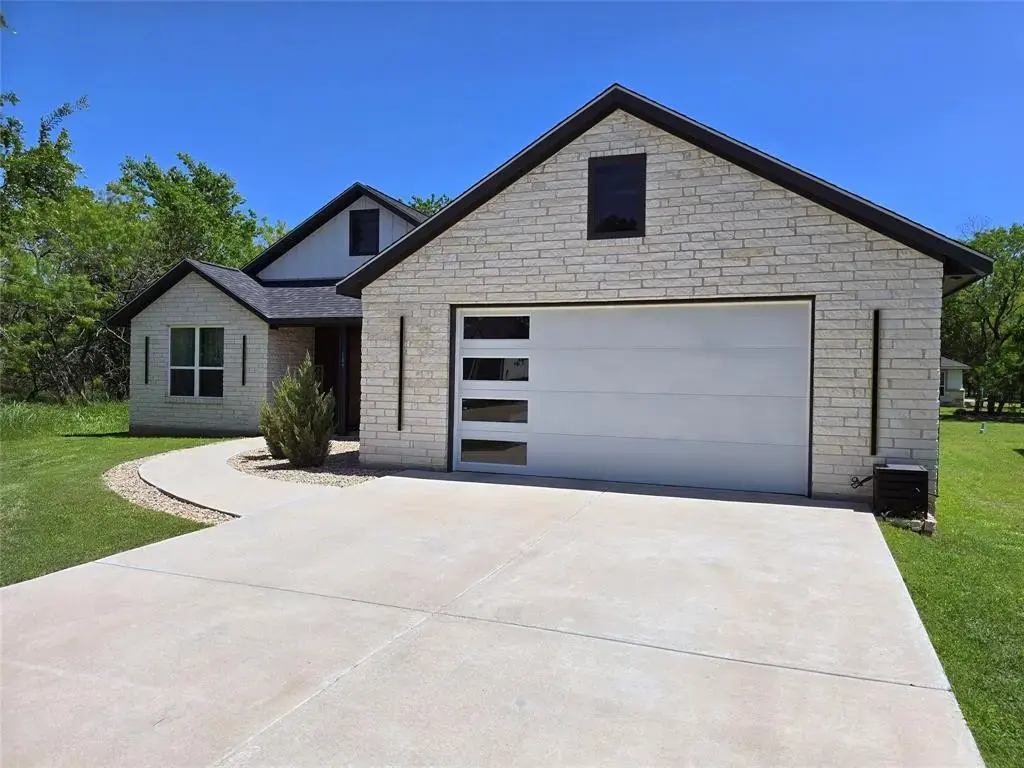 109 Kipapa Court, Bastrop