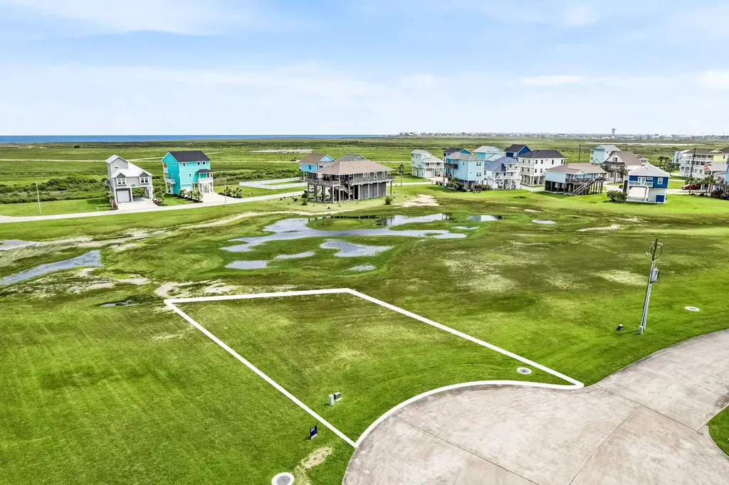 3807 Carmel Court, Galveston
