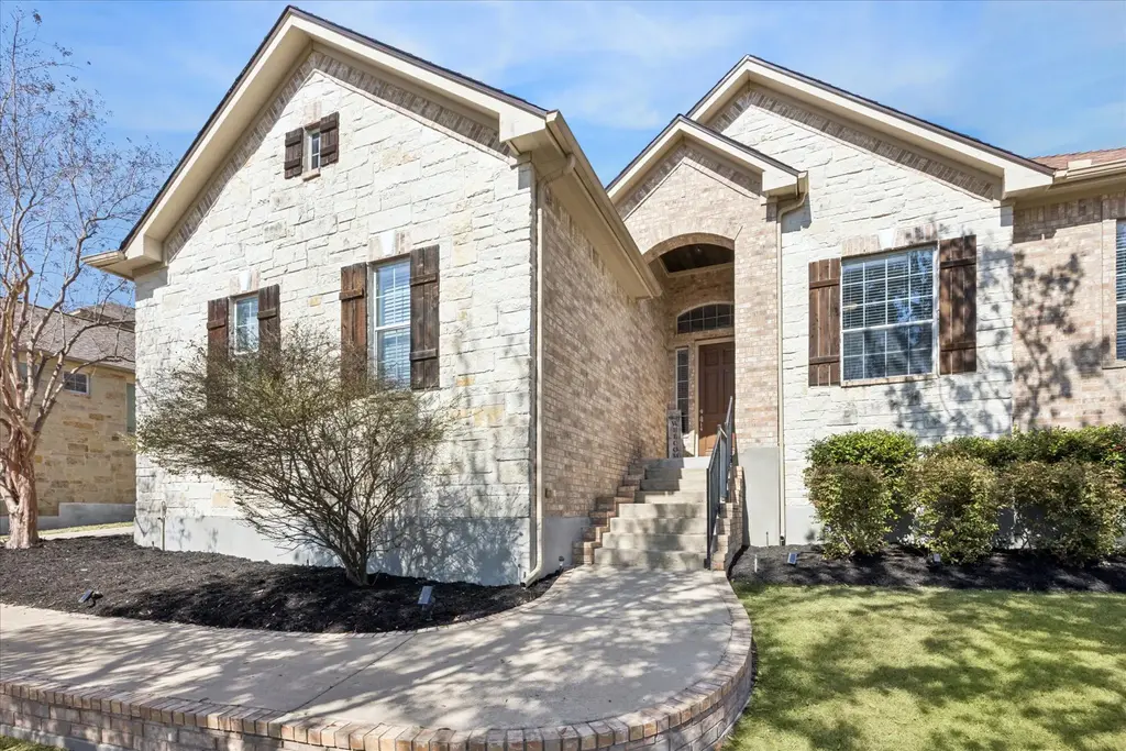 2309 First View, Leander