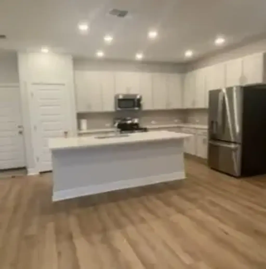 517 Emory Crossing Boulevard, Hutto