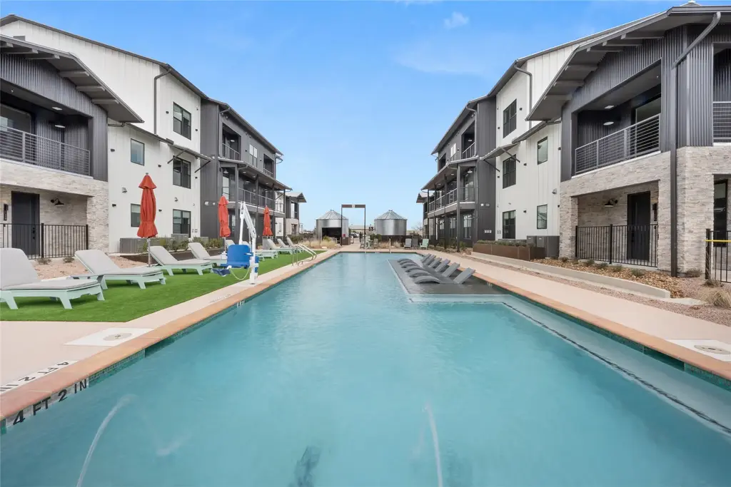 634 Central Parkway 1214, New Braunfels