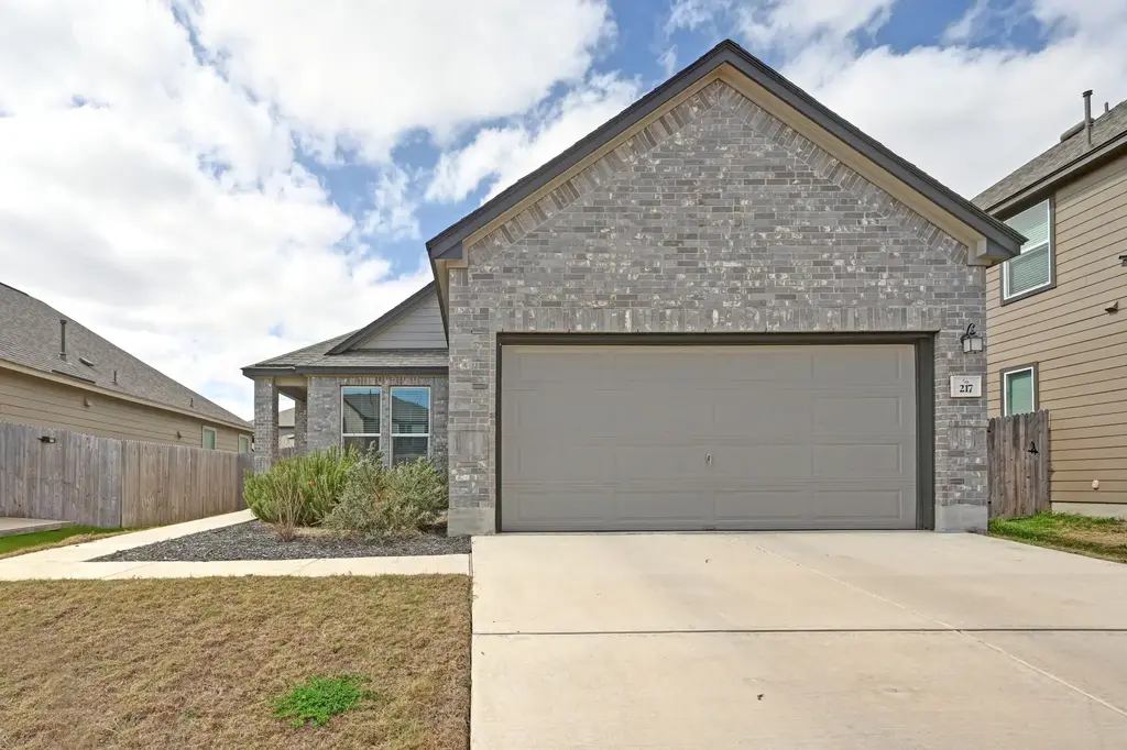 217 Summit Drive, Lockhart