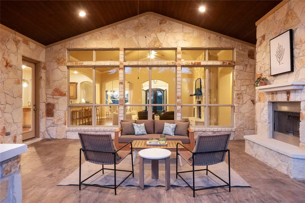 217 Shallow Water Cove, Driftwood