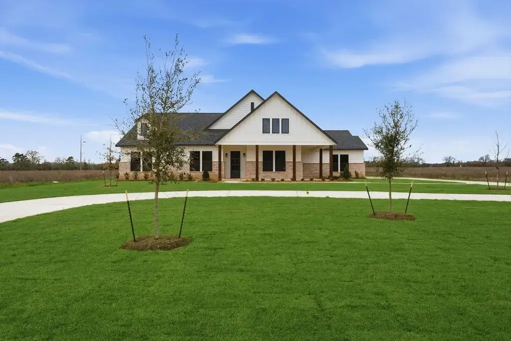 106 Hydrangea Drive, Smithville