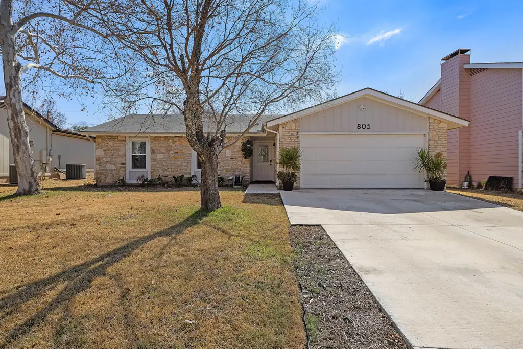 805 Garden Path Drive, Round Rock
