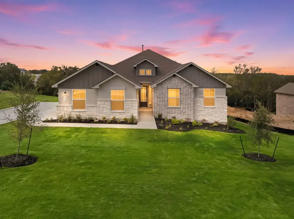 109 Booted Eagle Claw Cove, Cedar Creek