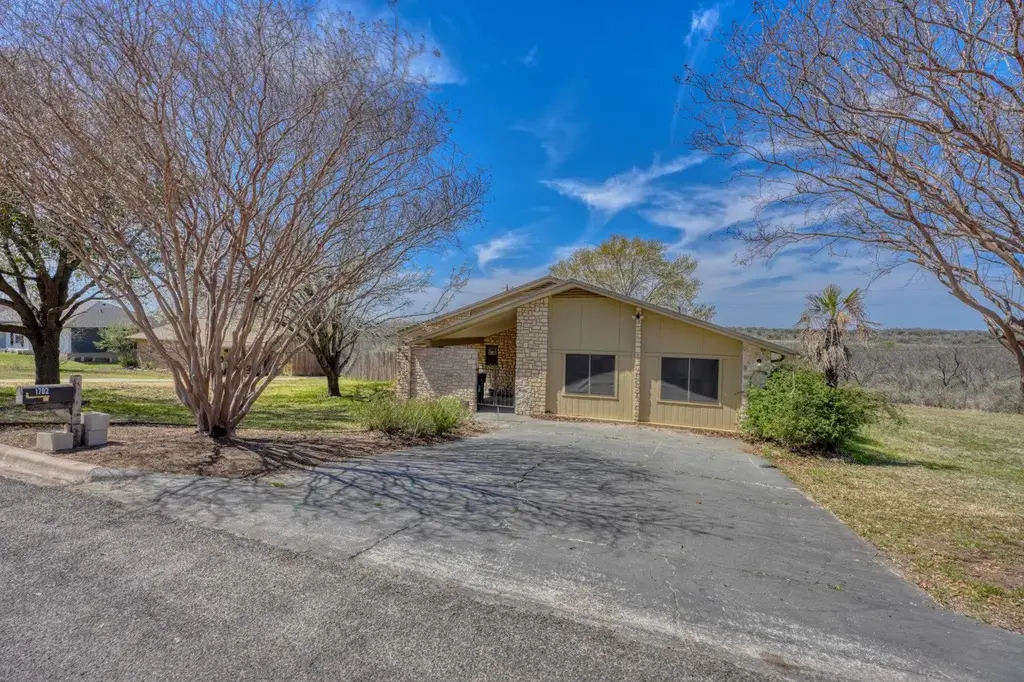 1702 Sunset Drive, Marble Falls