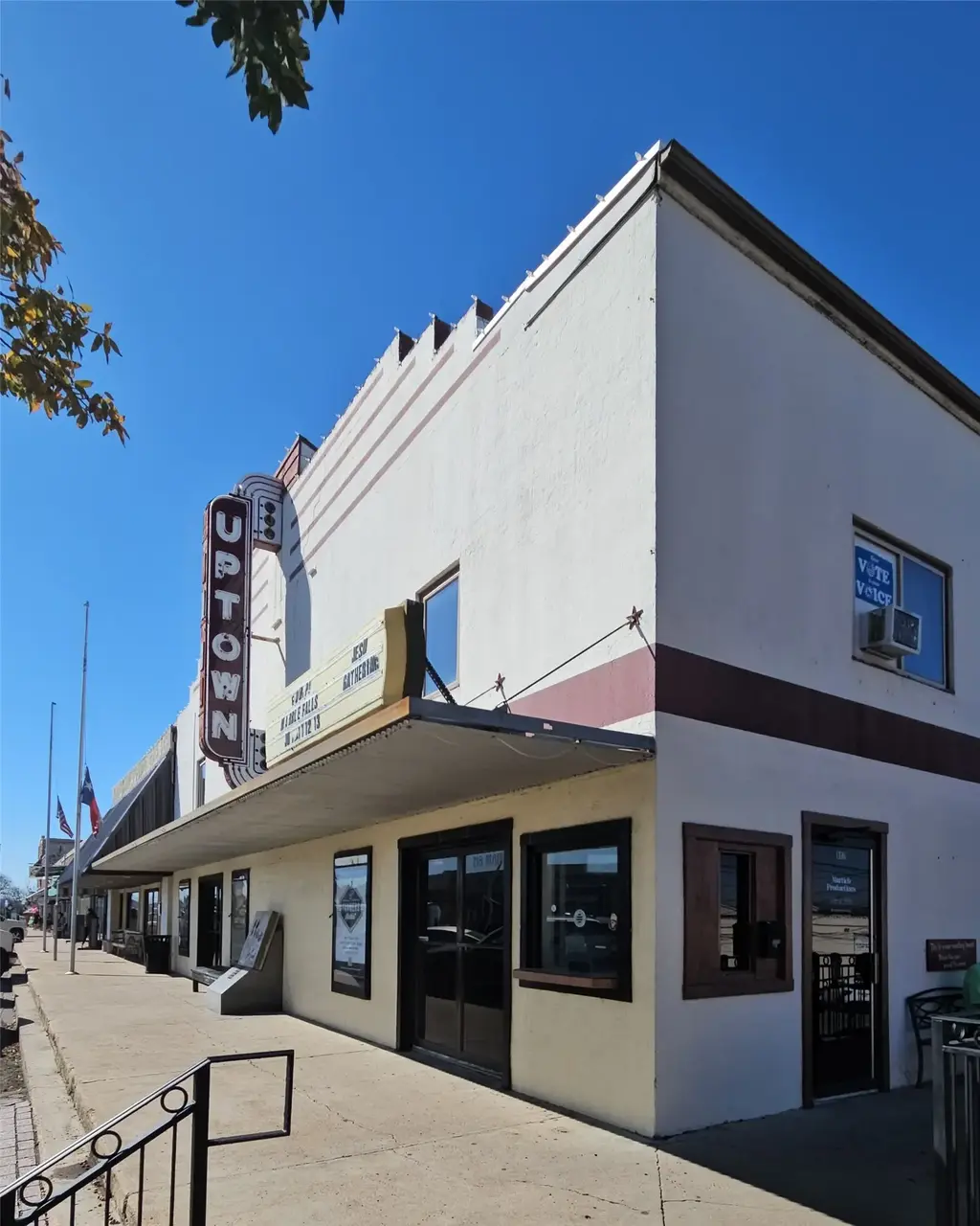 218 Main Street, Marble Falls