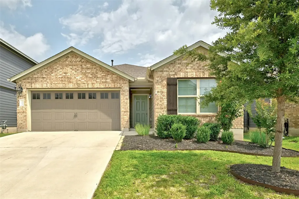 1384 Harwell Loop, Kyle