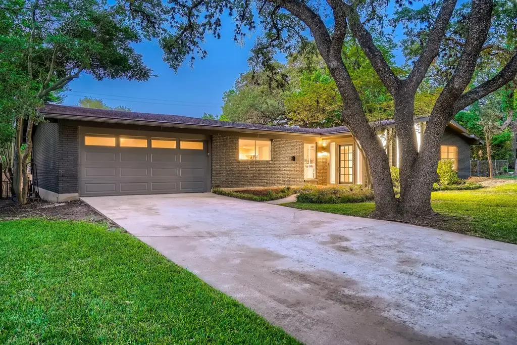 5325 Western Hills Drive, Austin