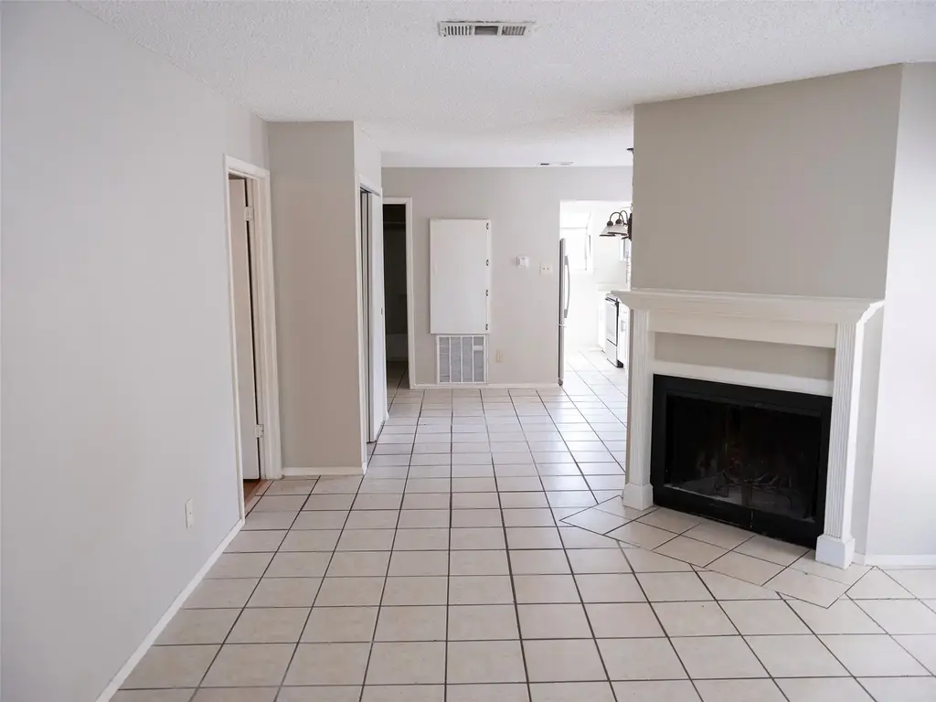 1903 W Loop B, Austin