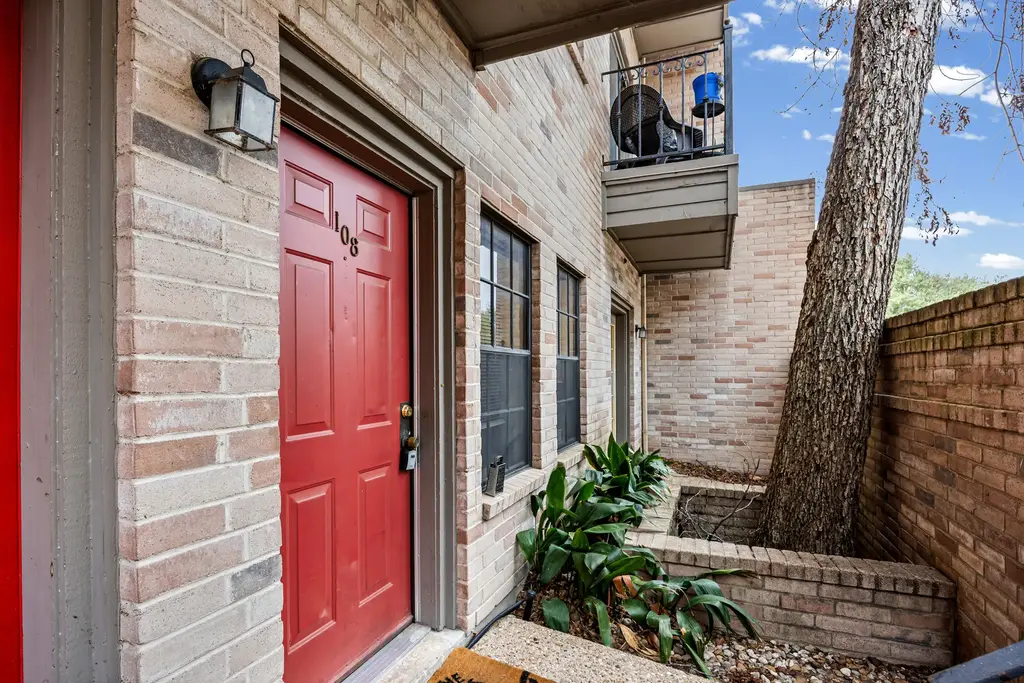 2216 San Gabriel Street 108, Austin
