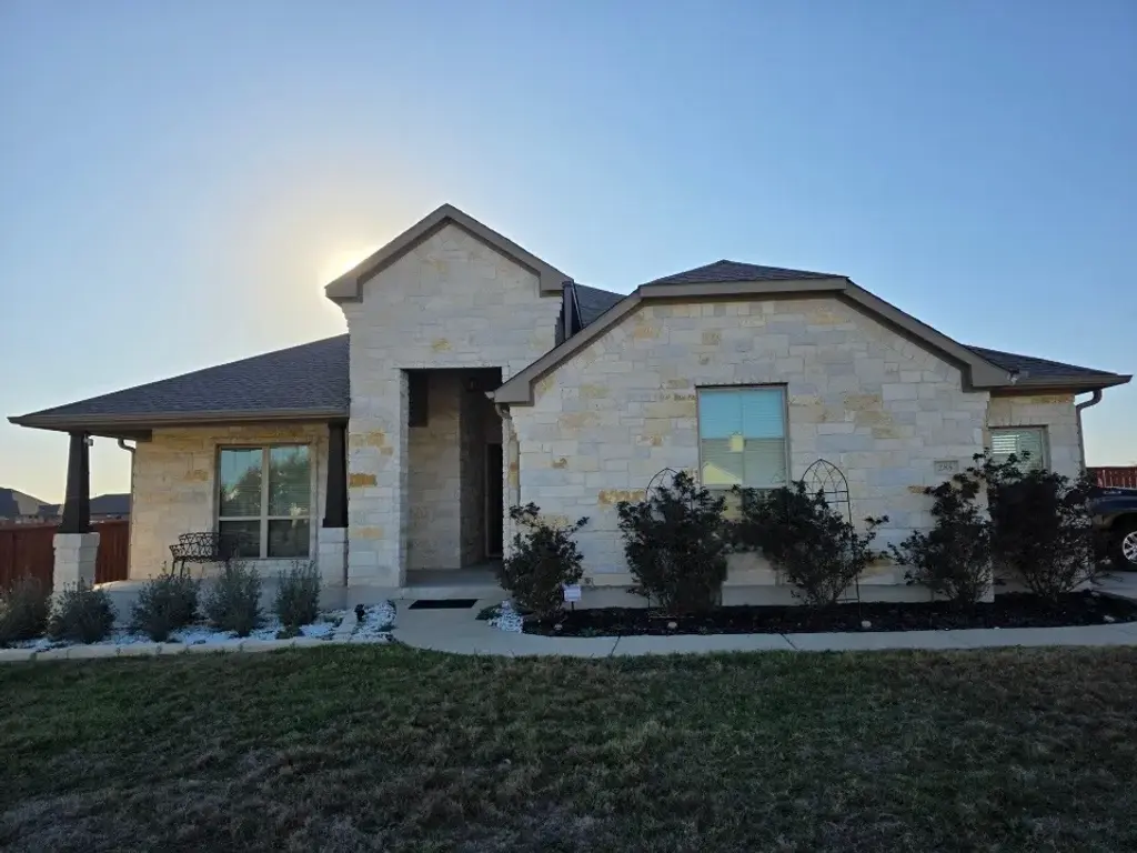 285 Chisholm Trail, Bastrop