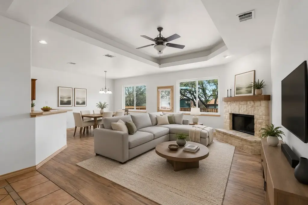 119 E Wildflower Boulevard, Marble Falls