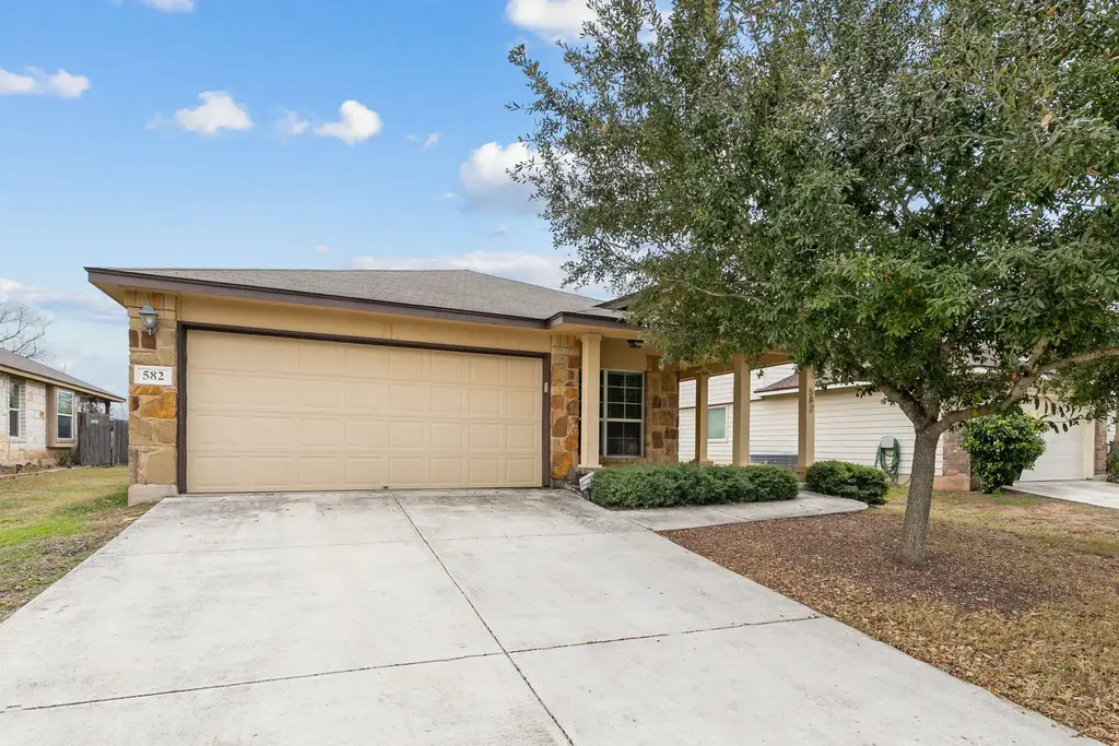 582 Briggs Drive, New Braunfels