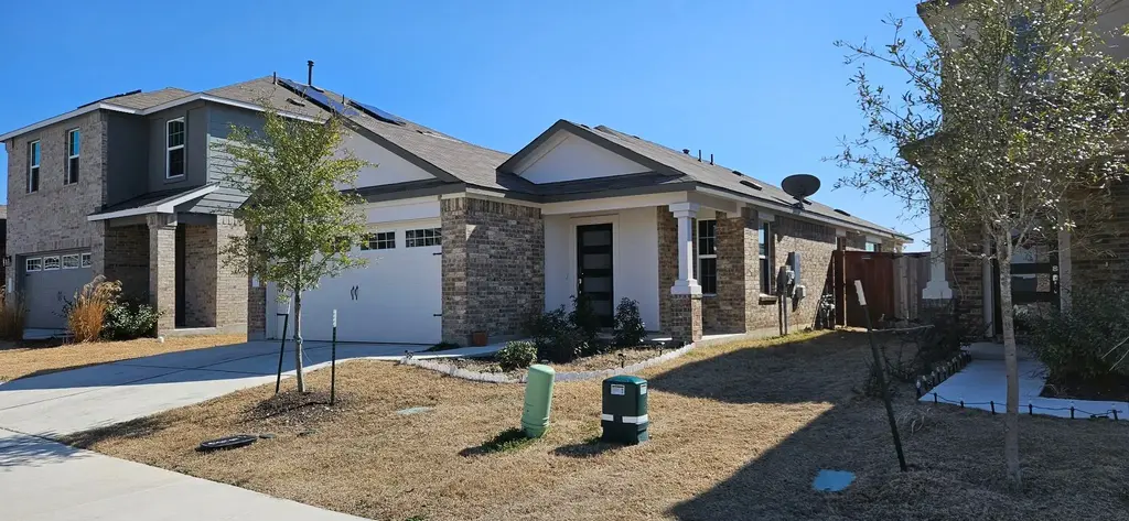 215 Canley Loop, Hutto