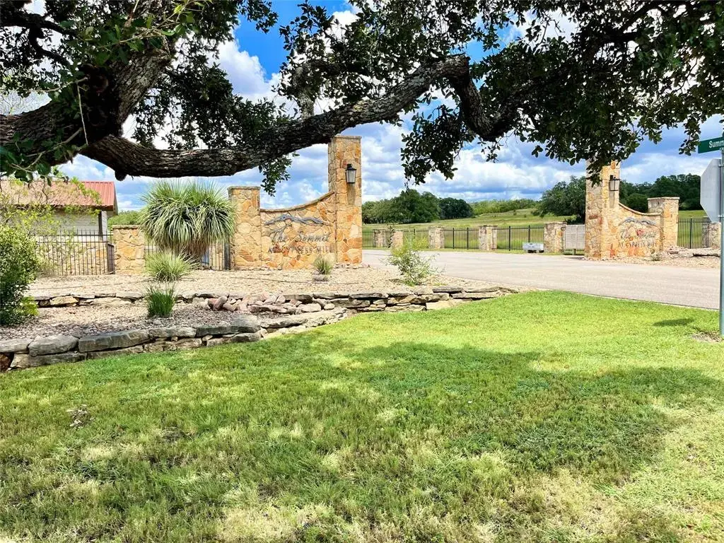 428 Summit Spring Lane, Johnson City