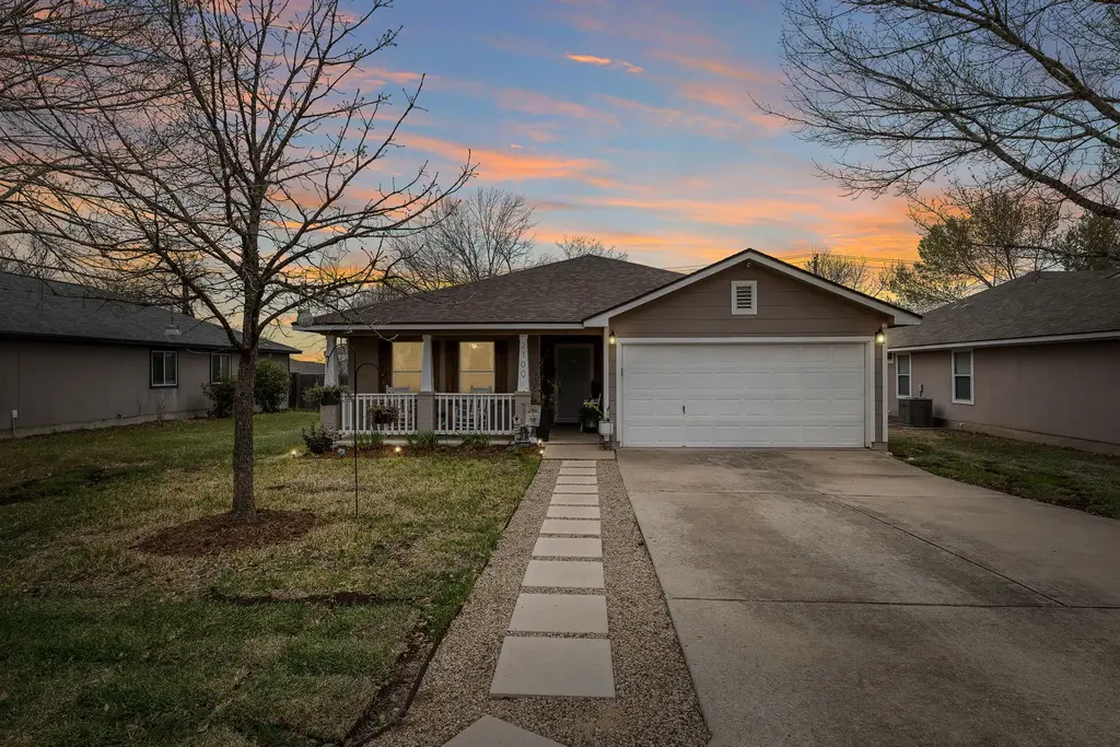 2100 Oaklawn Drive, Taylor