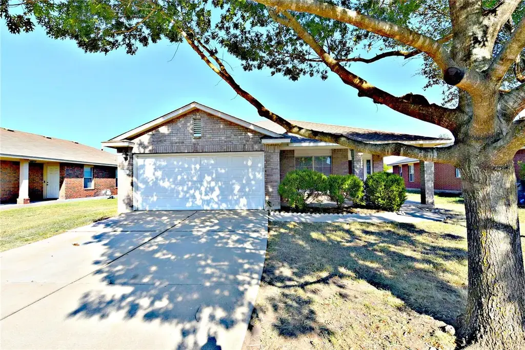 1110 Henderson Drive, Leander