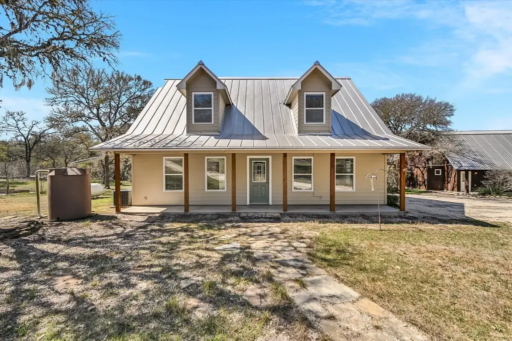 332 Booth Drive, San Marcos