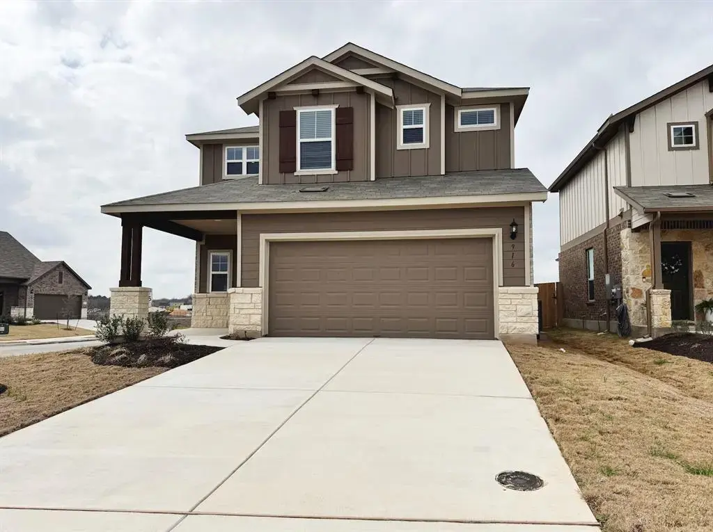 916 Papaya Drive, Buda