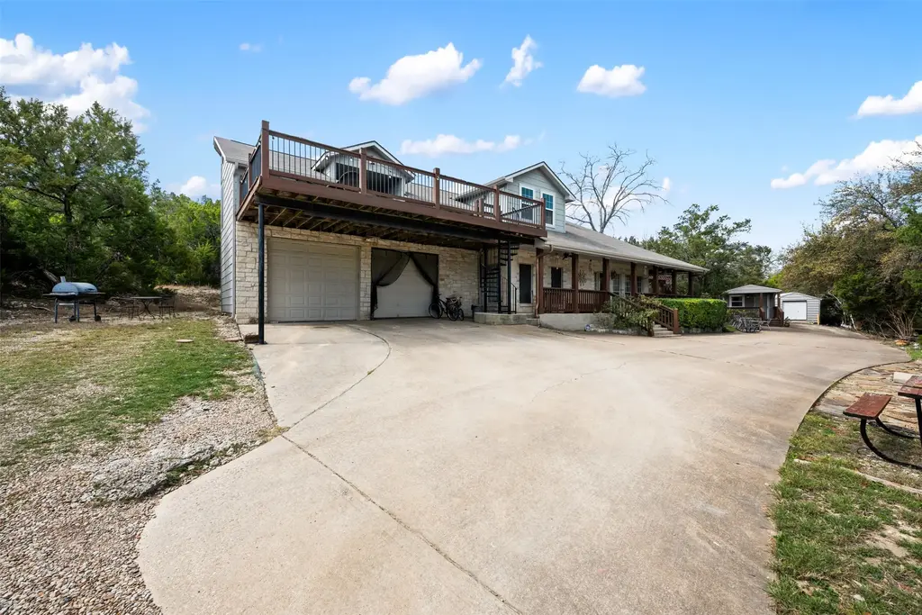 5015 Little Valley Road, Leander