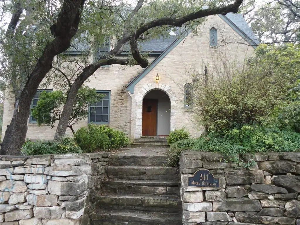 311 Moore Boulevard B, Austin