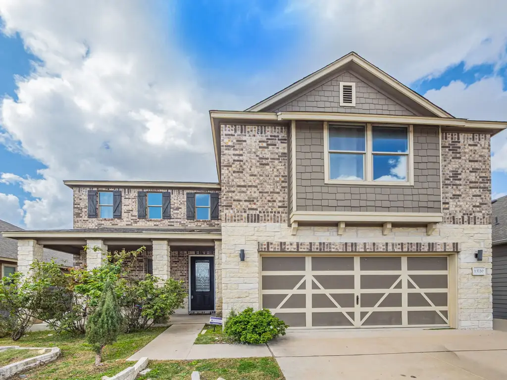 13720 Great Society Street, Manor
