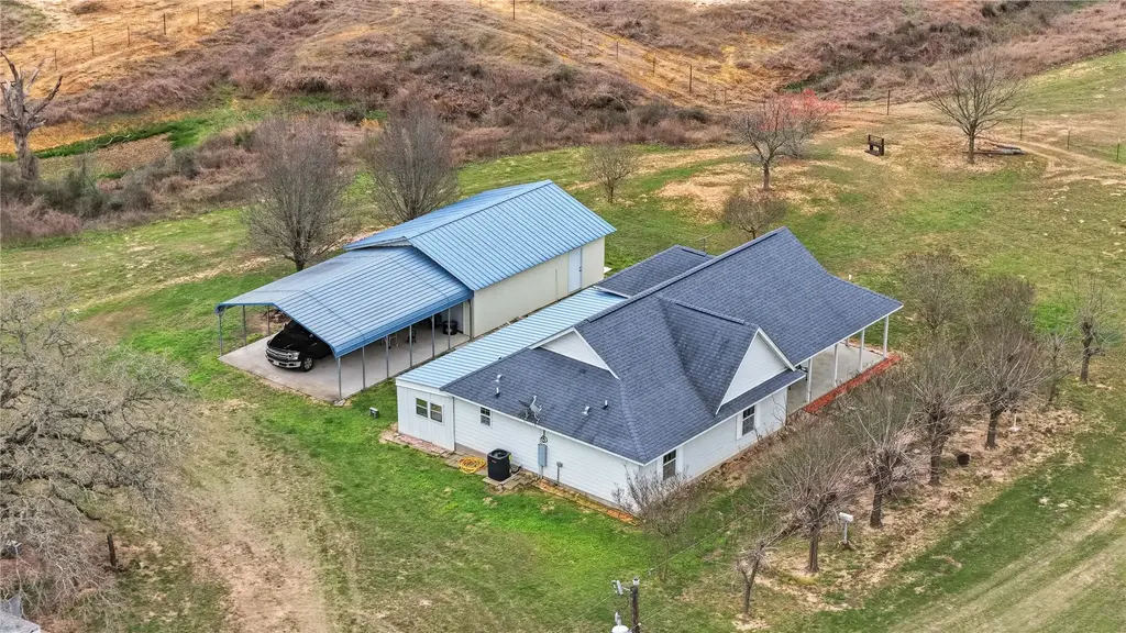 369 Young School House Road, Smithville