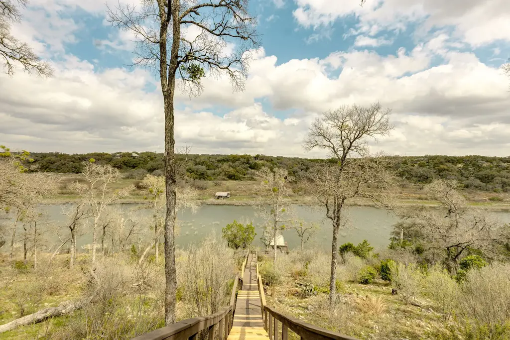24236 Spur Trail, Spicewood