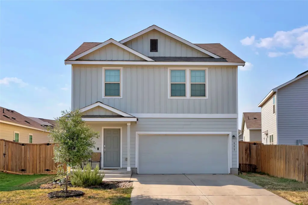 808 Circle Way 26h, Jarrell