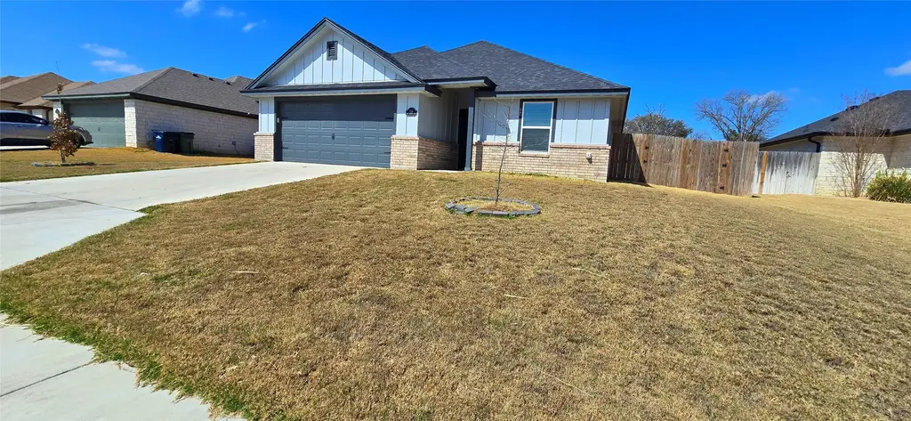 136 Mike Warner Drive, Burnet